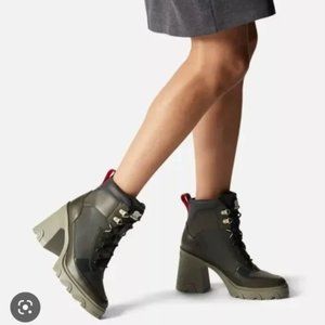 SOLD | Sorel Women's Brex Heel Lace Boot in Dark Moss | Size 9.5